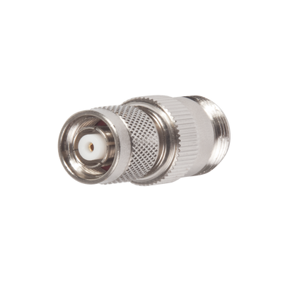 Adaptador en Línea, de Conector TNC Macho Inverso a N Hembra, Niquel/ Oro/ Teflón.