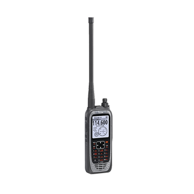Radio portátil aéreo VHF con display de 2.3 pulgadas y teclado, 6W (PEP) de potencia, navegación, bluetooth y GPS, batería, cargador, antena y clip incluidos